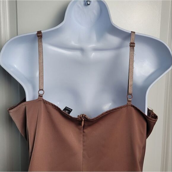 WINDSOR asymmetrical Dress - Picture 5 of 10